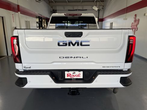 New 2026 GMC Sierra 2500 Denali Ultimate image 5