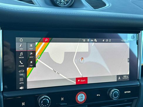 New 2026 Porsche Macan image 20