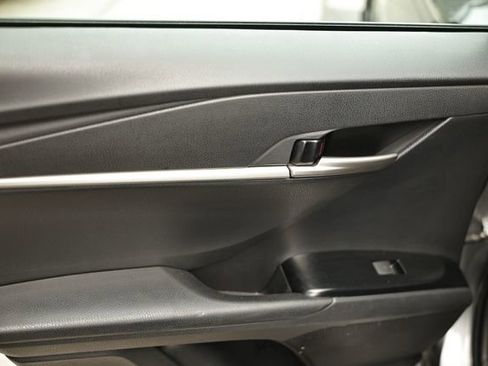 Used 2025 Toyota Camry SE FWD image 23