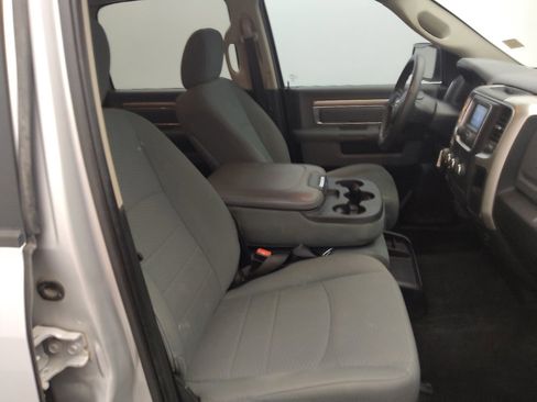 Used 2018 RAM 1500 Classic SLT RWD image 21