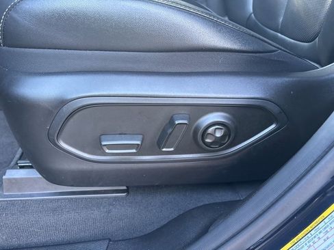 Used 2024 Jeep Grand Cherokee L Limited w/ Luxury Tech Group II image 17