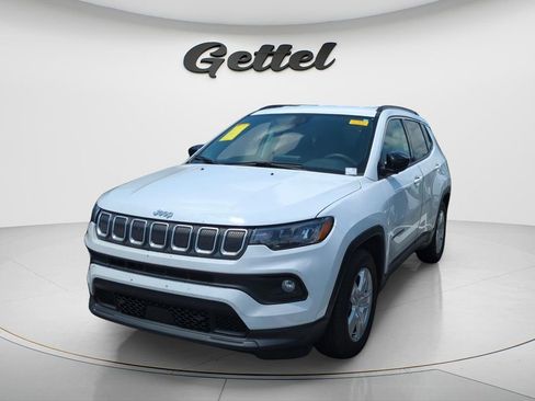 Used 2022 Jeep Compass Latitude FWD image 2