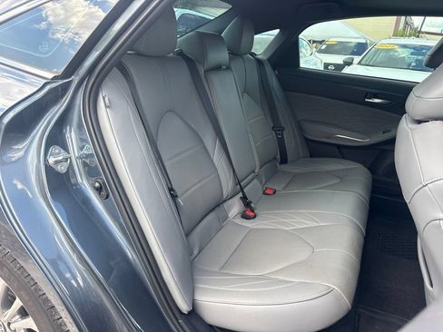 Used 2021 Toyota Avalon Limited FWD image 16