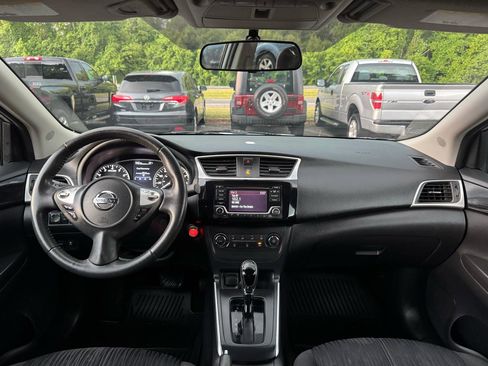 Used 2017 Nissan Sentra SV w/ Style Package FWD image 17