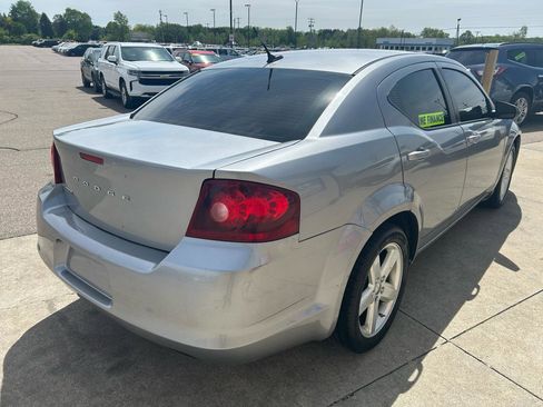 Used 2013 Dodge Avenger SE FWD image 4
