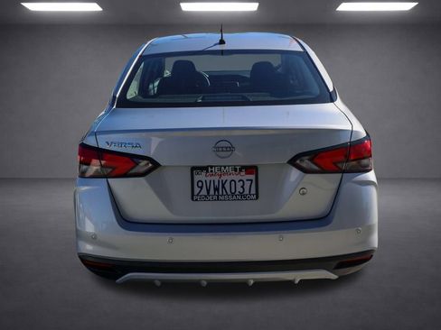 Used 2025 Nissan Versa S w/ Trunk Package image 5