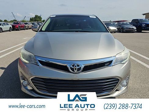 Used 2014 Toyota Avalon Limited FWD image 3