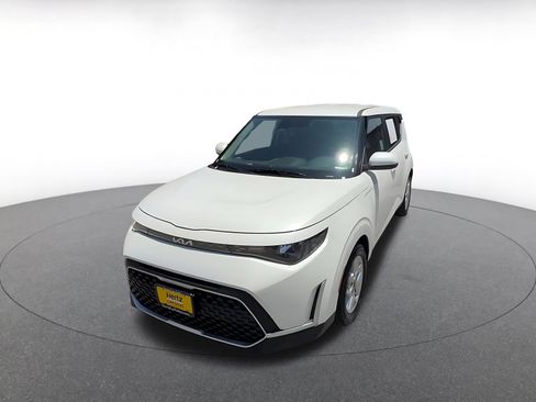 Used 2025 Kia Soul LX w/ LX Technology Package FWD image 7