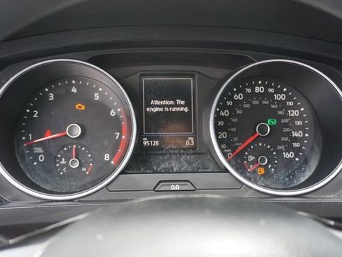 Used 2019 Volkswagen Tiguan S FWD image 9
