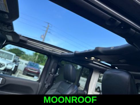 Used 2022 Jeep Wrangler Unlimited Sahara w/ Safety Group AWD/4WD image 12
