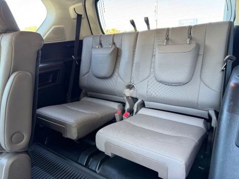 Used 2021 Lexus GX 460 Premium w/ Accessory Package AWD/4WD image 13