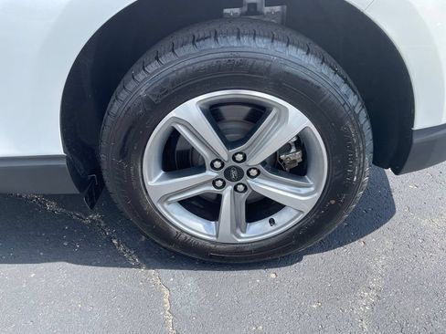 Certified 2023 Ford Edge SEL w/ Convenience Package AWD/4WD image 11