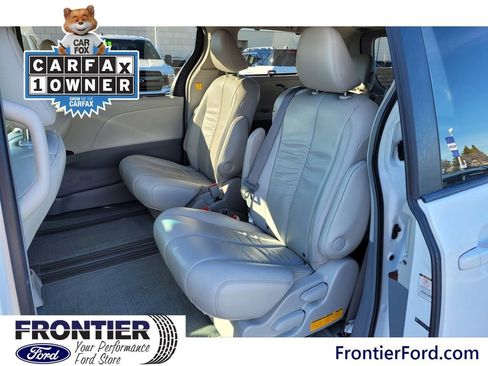 Used 2011 Toyota Sienna XLE image 10