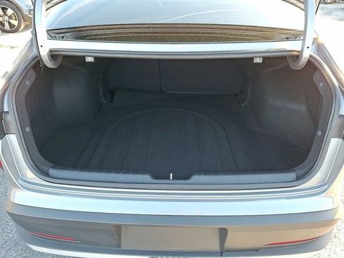 Used 2025 Kia K4 LXS image 32