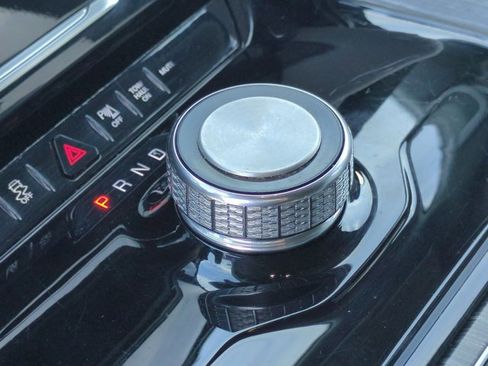 Used 2024 Jeep Wagoneer Series II w/ Flexible Seating Group image 12