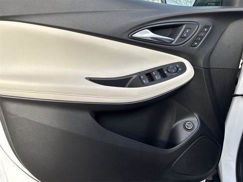 Used 2021 Buick Encore GX Essence w/ Advanced Technology Package image 10