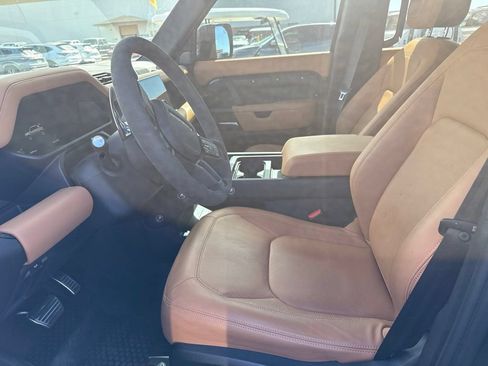 Used 2023 Land Rover Defender 110 V8 AWD/4WD image 8