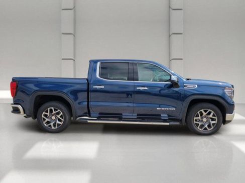 Used 2023 GMC Sierra 1500 SLT w/ SLT Premium Plus Package RWD image 4