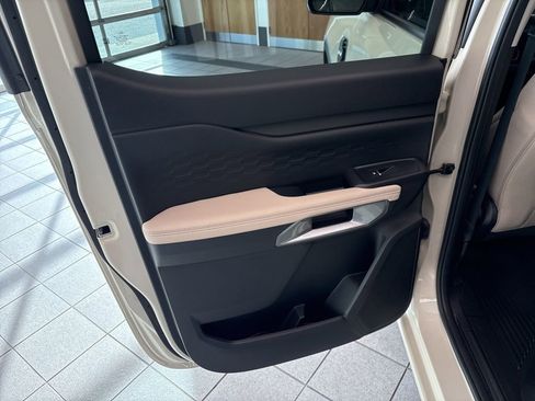 Used 2025 Ford Ranger XLT w/ FX4 Off-Road Package image 14