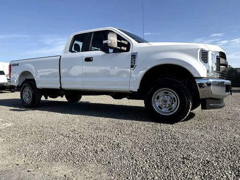 Used 2019 Ford F250 XL w/ XL Value Package AWD/4WD image 4