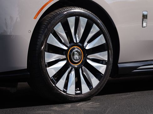 Used 2024 Rolls-Royce Spectre w/ Spectre Launch Package image 23