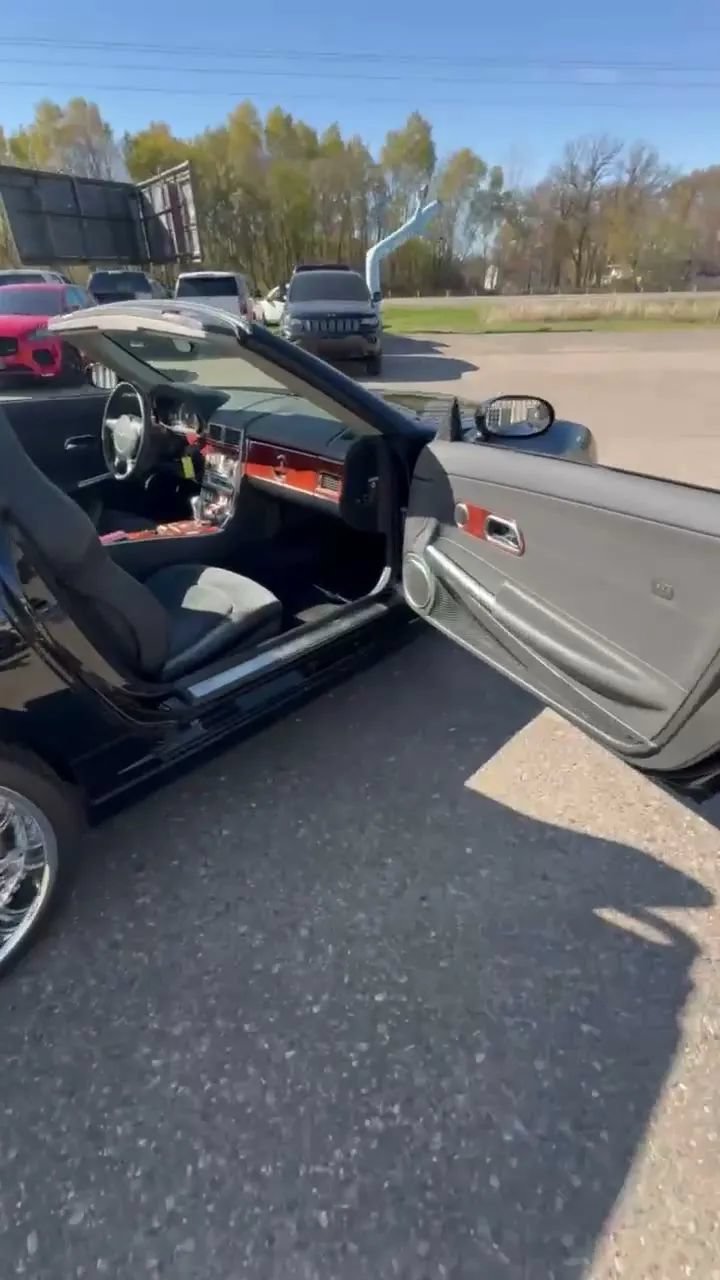 Used 2005 Chrysler Crossfire SRT-6 RWD image 59