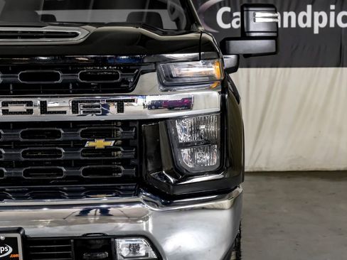 Used 2022 Chevrolet Silverado 2500 LT w/ Convenience Package image 39
