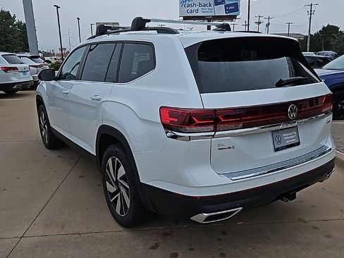 New 2026 Volkswagen Atlas SE image 7