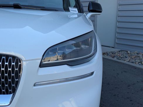 Used 2022 Lincoln Aviator Reserve w/ Elements Package Plus image 9