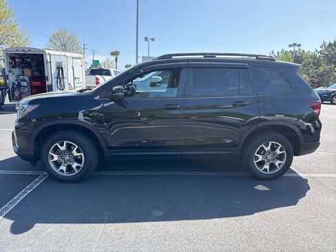 Used 2023 Honda Passport TrailSport image 2