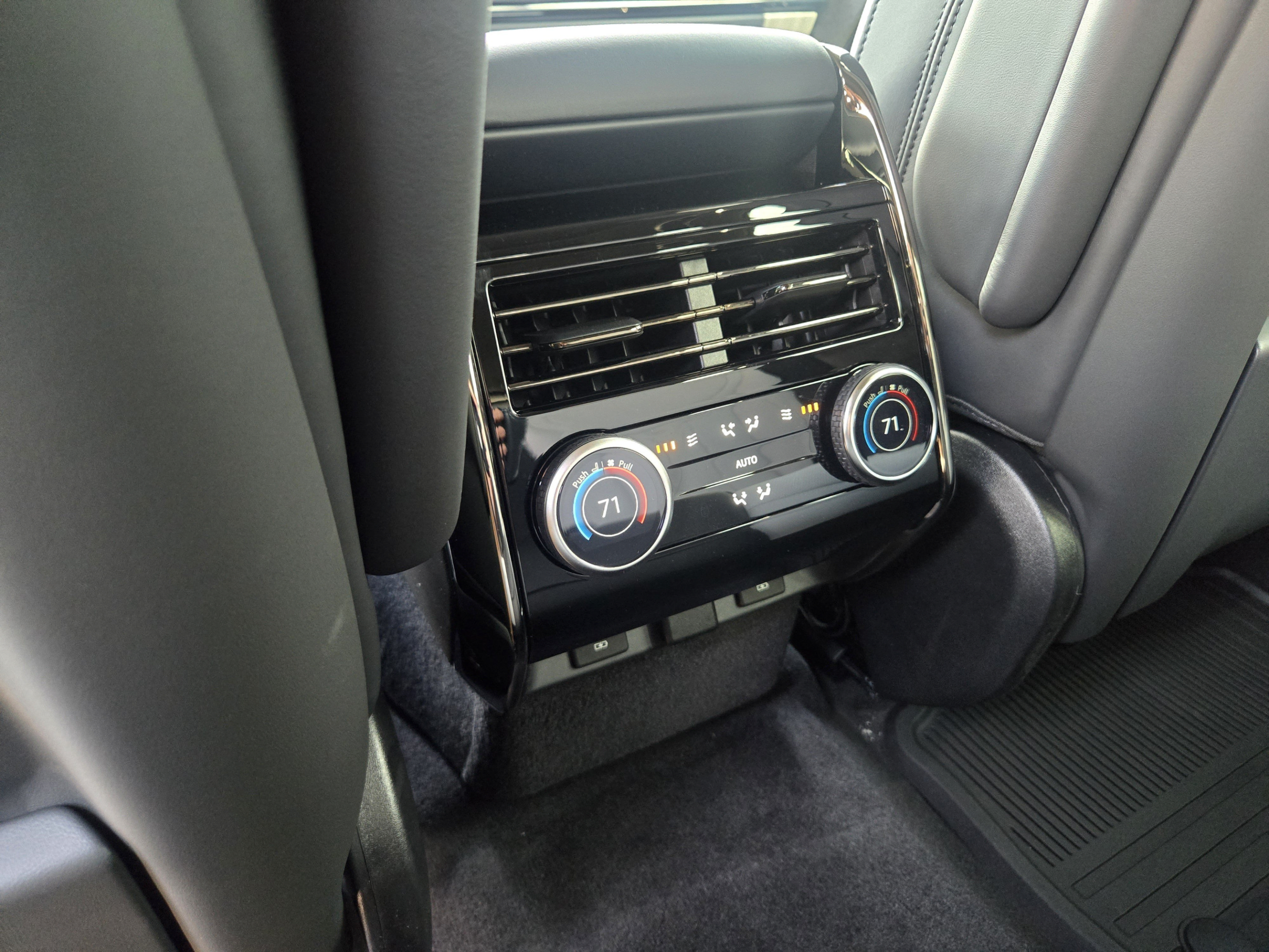 New 2026 Land Rover Range Rover Sport Autobiography AWD/4WD image 29
