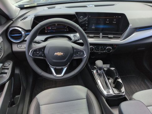 New 2026 Chevrolet Trax LT w/ Driver Confidence Package FWD image 21