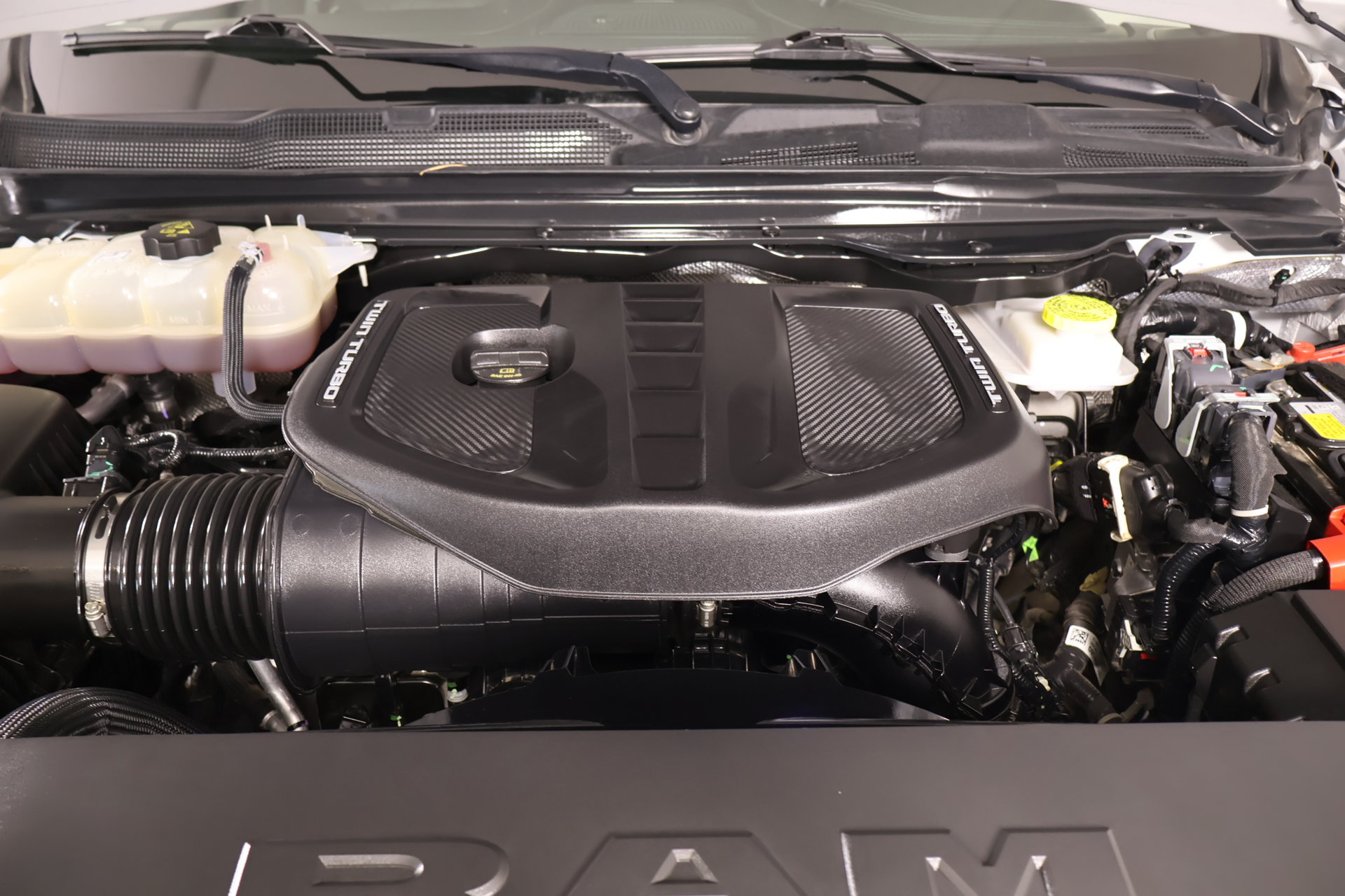 Used 2025 RAM 1500 Limited AWD/4WD image 21