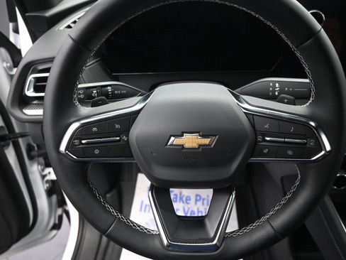New 2026 Chevrolet Traverse LT w/ Driver Confidence Package FWD image 11
