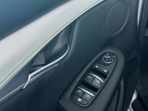 Used 2019 INFINITI QX50 Luxe image 19