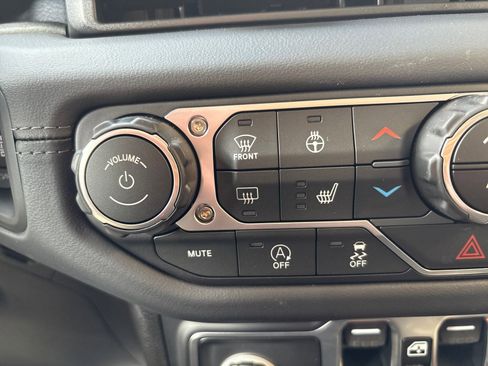 New 2026 Jeep Wrangler Unlimited Rubicon image 17