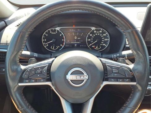 Used 2023 Nissan Altima 2.5 SR w/ SR Premium Package FWD image 14