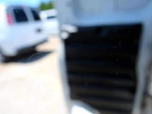 Used 2014 Chevrolet Express 3500 image 19