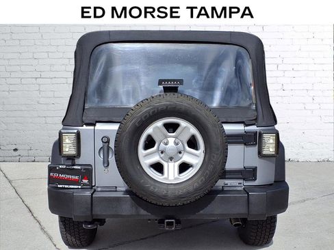 Used 2017 Jeep Wrangler Unlimited Sport image 4