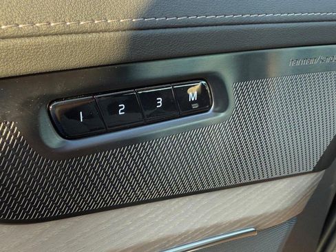 New 2026 Volvo XC90 B6 Ultra w/ Lounge Package image 11