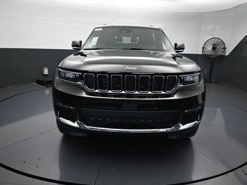 Used 2025 Jeep Grand Cherokee L Limited image 41