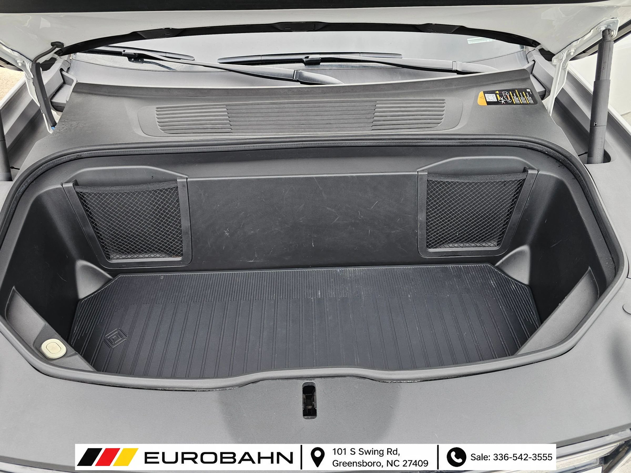 Used 2025 Rivian R1S Adventure Dual AWD/4WD image 36