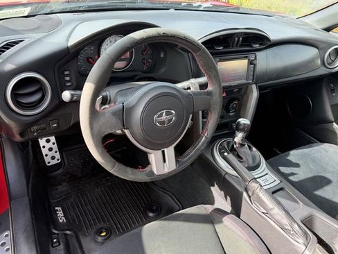 Used 2014 Scion FR-S Base image 9