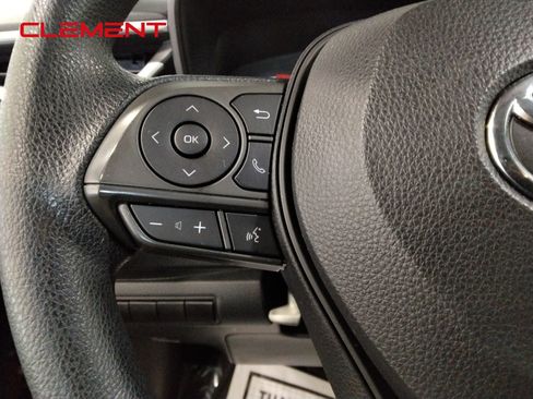 Used 2020 Toyota Corolla LE image 13