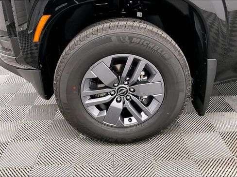 New 2026 Nissan Frontier SV w/ SV Convenience Package RWD image 12