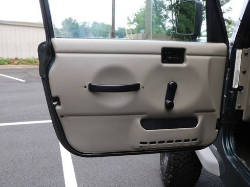 Used 2006 Jeep Wrangler X w/ Tire & Wheel Group (Ecco) AWD/4WD image 83