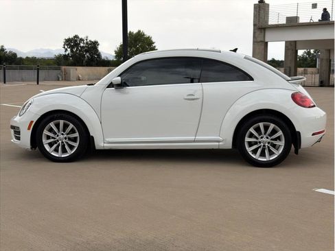 Used 2019 Volkswagen Beetle 2.0T SE FWD image 5