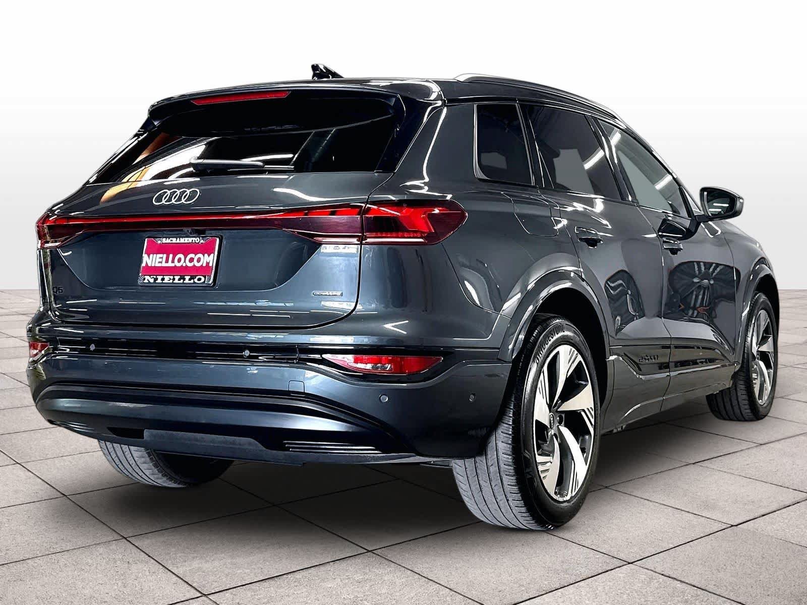 Used 2025 Audi Q6 e-tron Premium Plus w/ Premium Plus AWD/4WD image 14