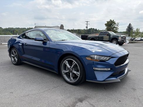 Used 2023 Ford Mustang GT Premium w/ Equipment Group 401A RWD image 7