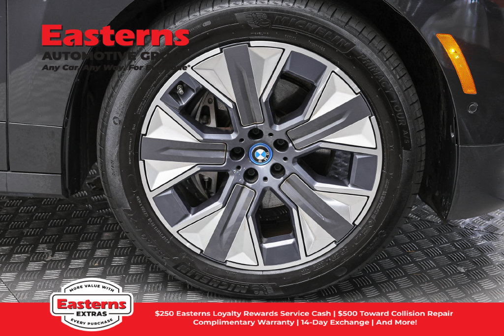 Used 2024 BMW iX xDrive50 AWD/4WD image 29